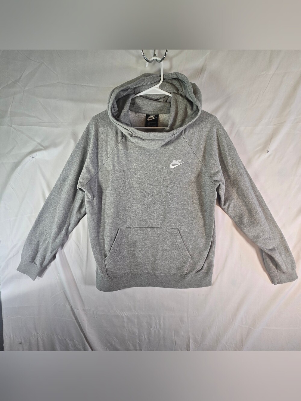 Nike Women's Essential Grey Funnel Neck Fleece Hoodie SZ Medium Winter wear